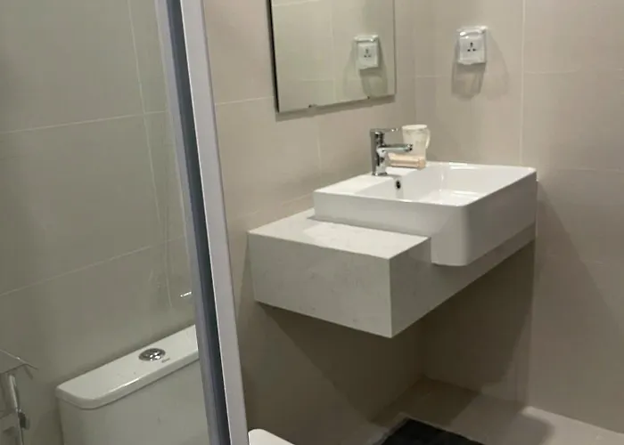 The Calme Homestay- Ho Khach San 5 Sao- Khong Chin Ba 15611 Sau Sau *